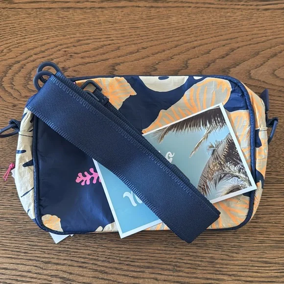 Aloha Navy Floral Splash-Proof Bag - Picture 7 of 10